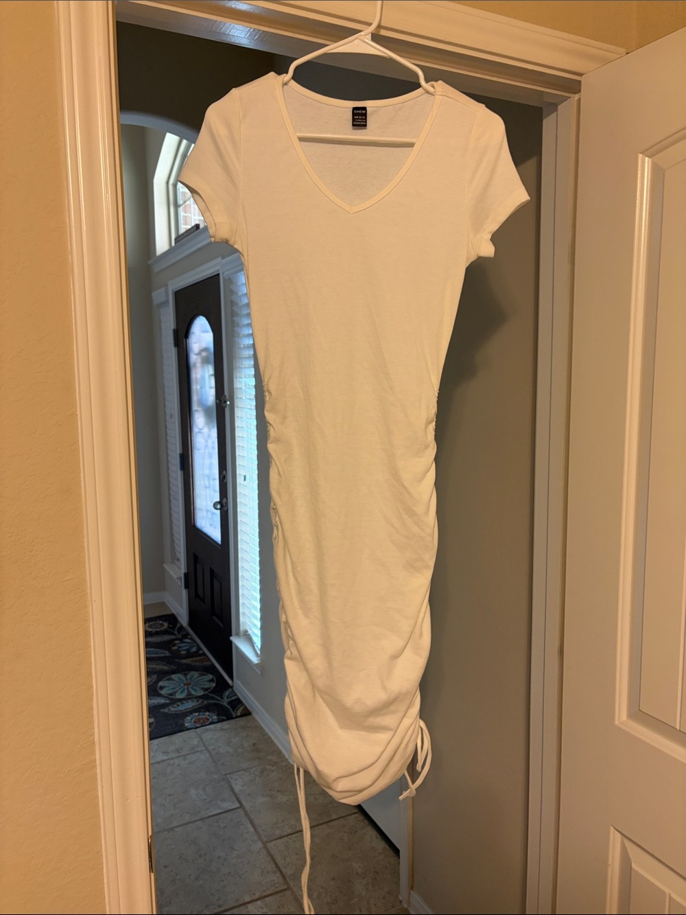 SHEIN White Short-Sleeve V-Neck Ruched Side-Tie Tunic Dress